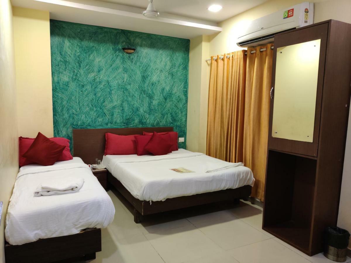 Hotel O Golden Sagar Mumbai Exterior foto
